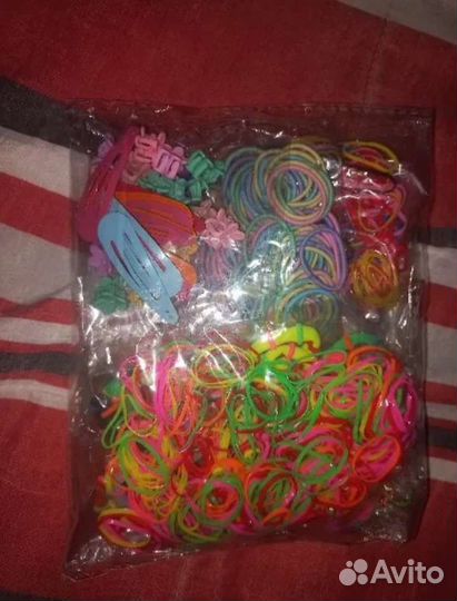 Набор заколок и резинок. 780 штук
