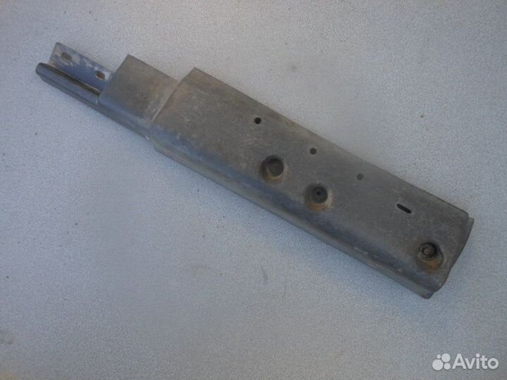 Накладка порога для Mitsubishi Lancer C6 1988-1992