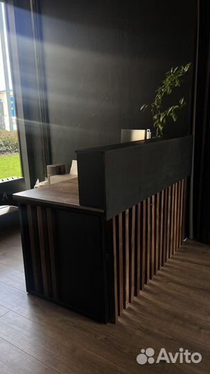 Стойка ресепшен loft