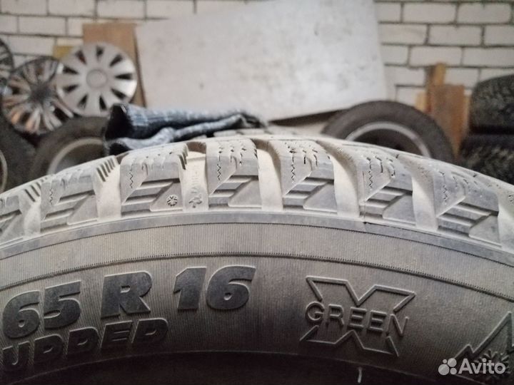 Michelin X-Ice North XIN2 215/65 R16 102T