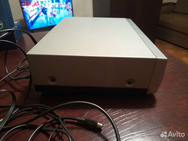 Видеомагнитофон sanyo