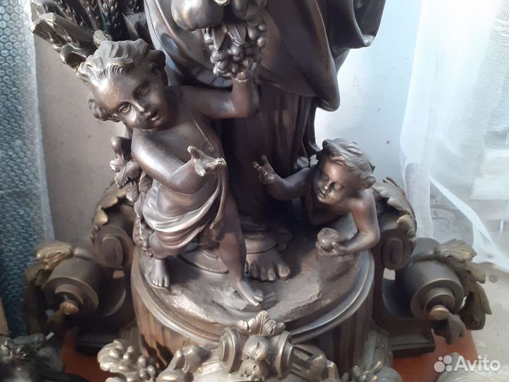 Часы бронзовые