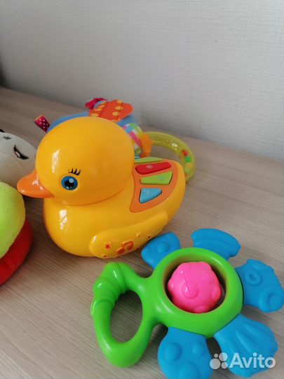 Игрушки для новорожденных