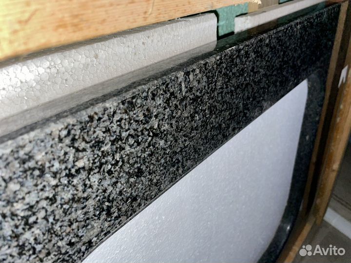 Итальянская гранитная плита под мойку