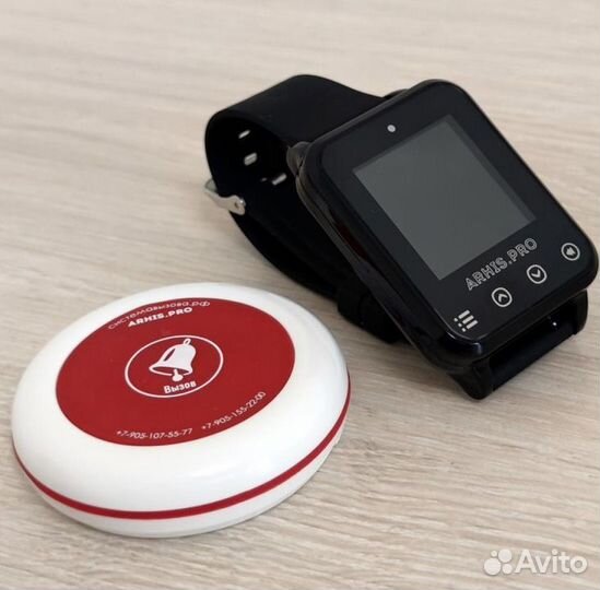 Кнопка вызова персонала и часы в салон красоты