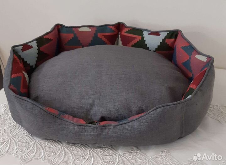 Продаю лежанку,матрасик для кошки,собаки