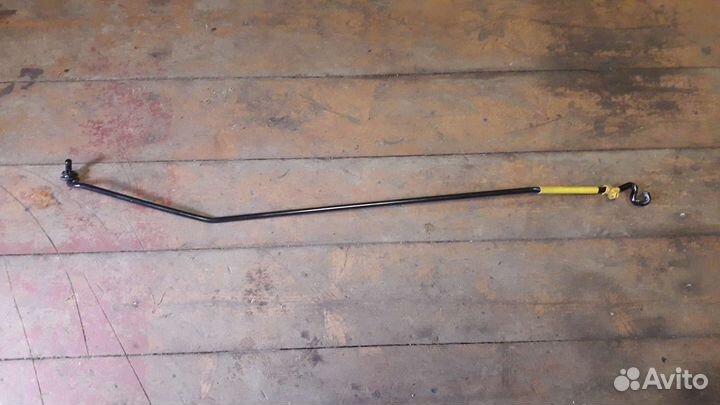 Опора капота