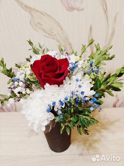 Цветочная композиция на стол