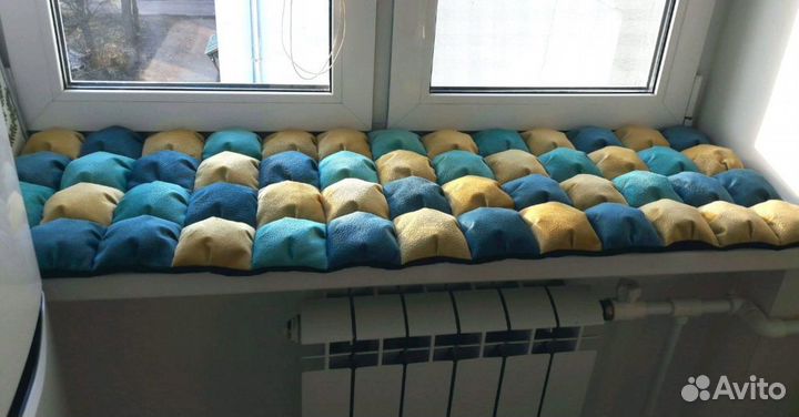 Коврик-лежанка для кошек на подоконник