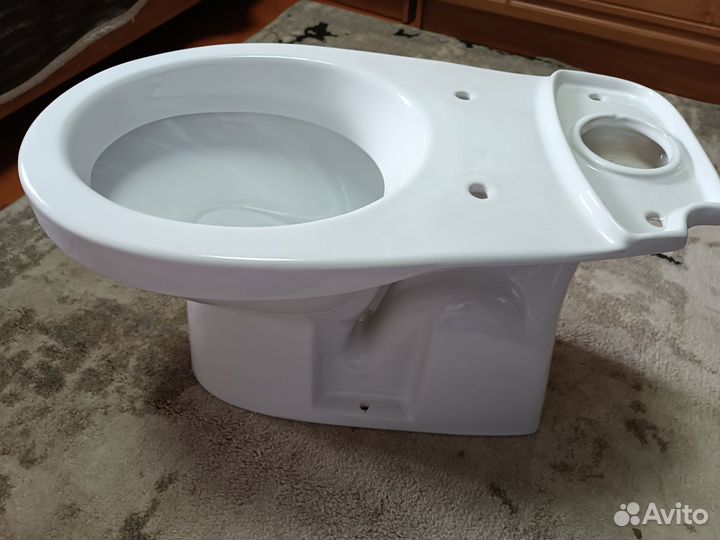 Унитаз с бачком новый