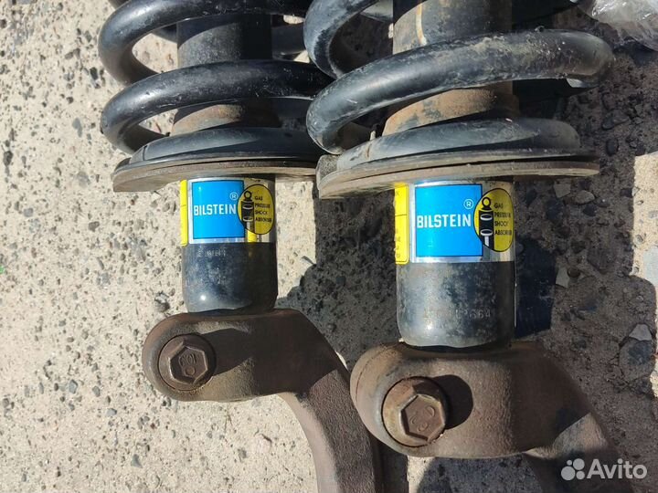 Амортизатор передний Chevrolet Trailblazer