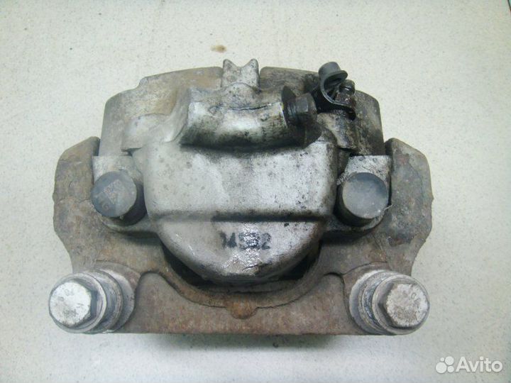 Суппорт тормозной передний левый Bmw 5 F10