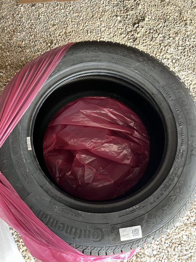 Continental ContiVikingContact 7 235/60 R17 106T