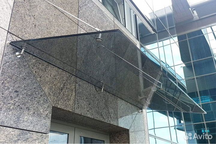 Козырек над воротами