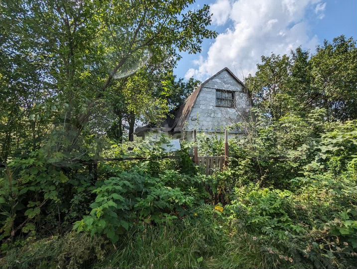 Дача 20 м² на участке 5 сот.