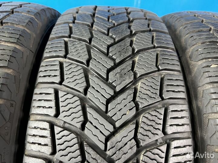 Michelin X-Ice Snow 205/55 R16 94H