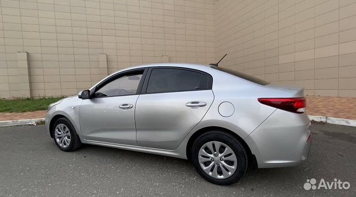 Аренда авто Kia Rio Автомат