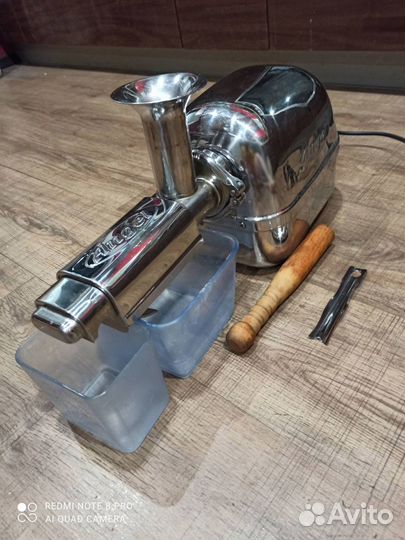 Соковыжималка Angel Juicer 5500