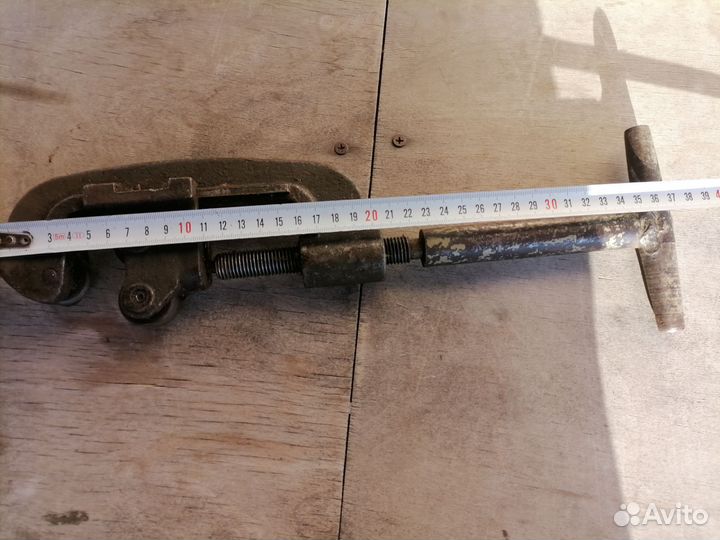 Роликовый труборез для стальной трубы