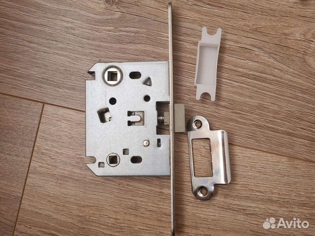 Замок дверной