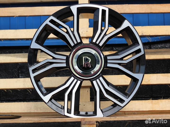 Кованые диски R23 на Rolls Royce Cullinan