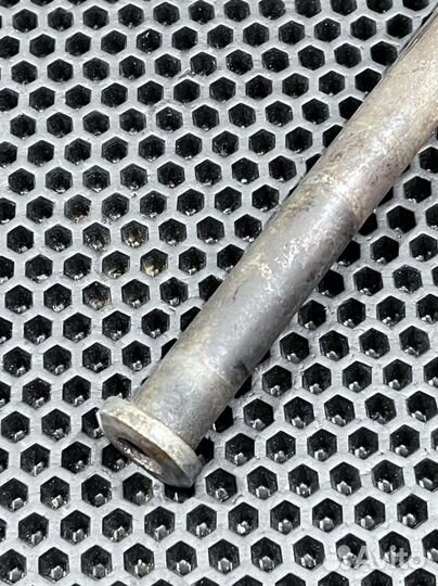 Ось маятника Yamaha YZ 450F 2006-2009