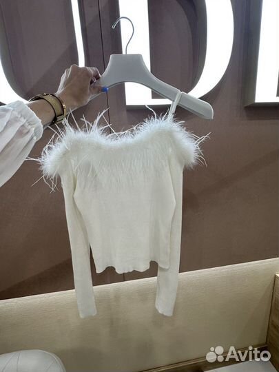 Топ с перьями новый