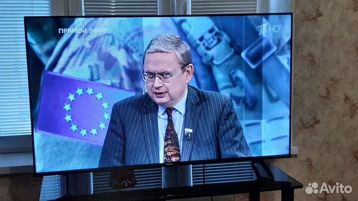 4к телевизор Hisense 50E7HQ