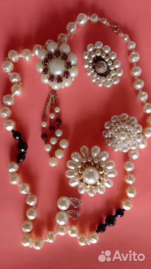 Коллекция винтажные броши и бусы