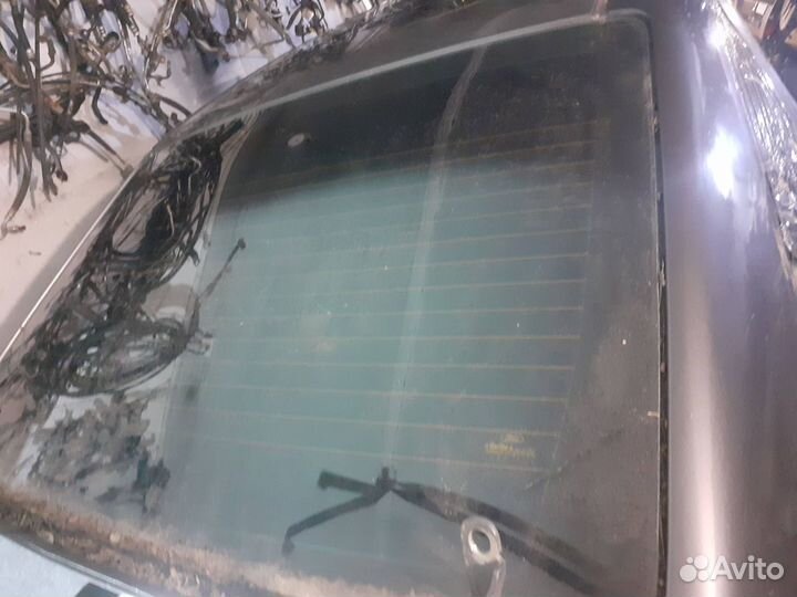 Стекло заднее Ford Focus 1