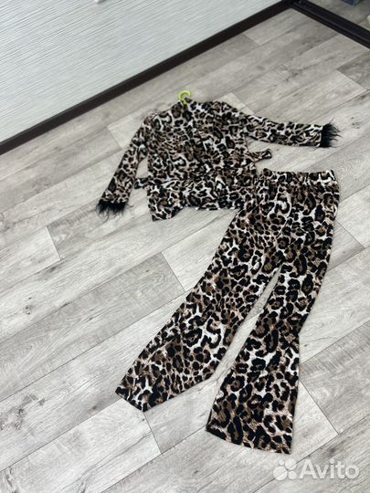 Костюм женский вечерний