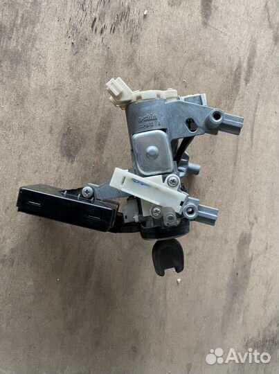 Замок зажигания Lancer X