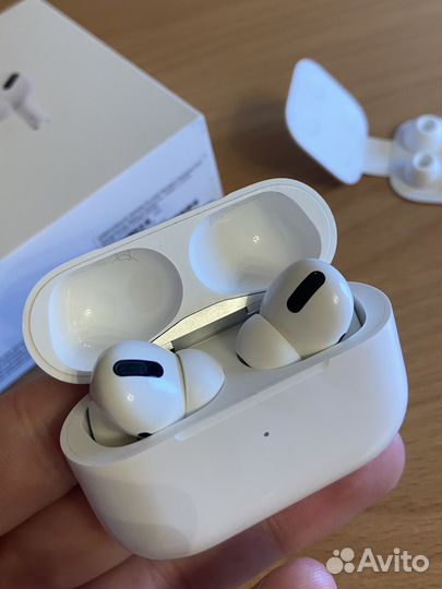 Беспроводные наушники Apple AirPods Pro