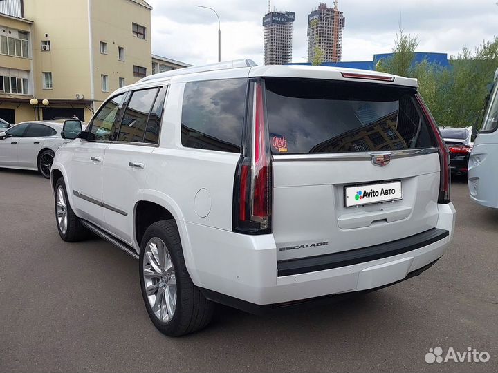 Cadillac Escalade 6.2 AT, 2018, 167 667 км