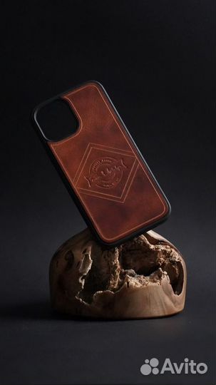Кожаный чехол на iPhone 12, 13, 14