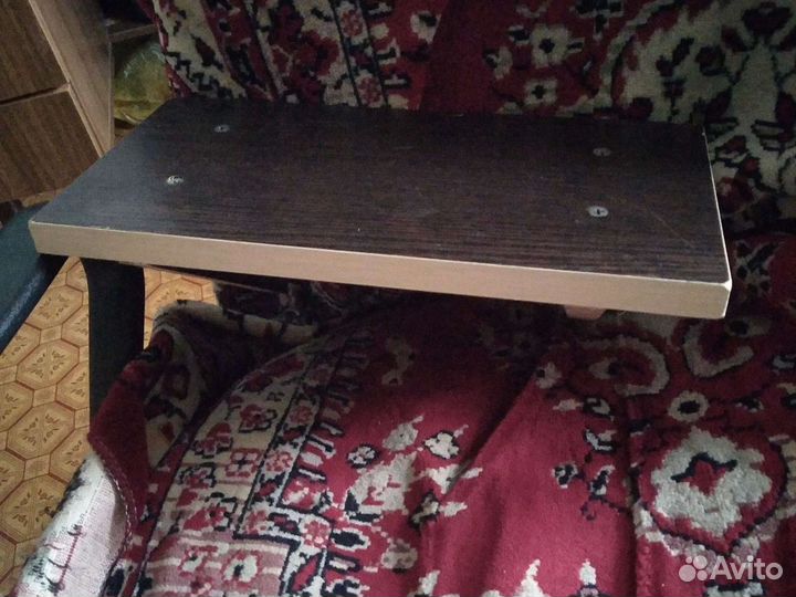Настенная полка