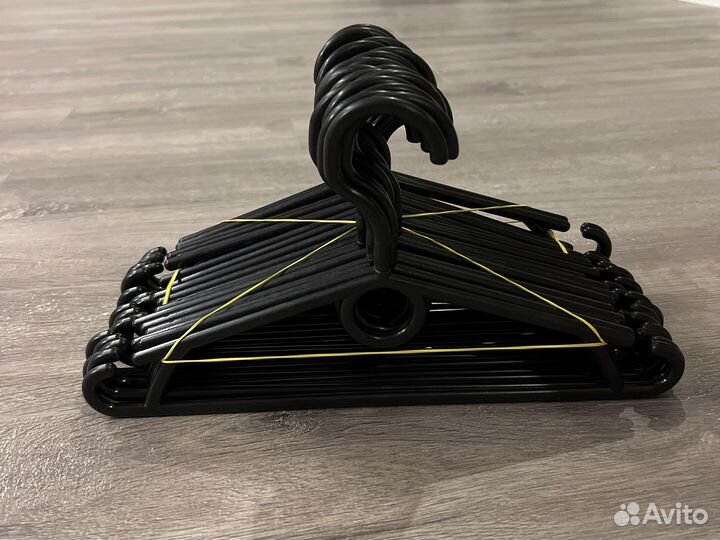 Вешалки детскте