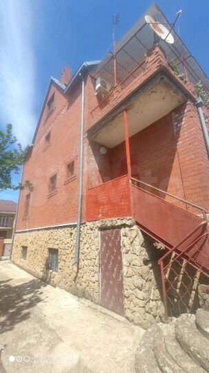 Дом 324,2 м² на участке 4 сот.