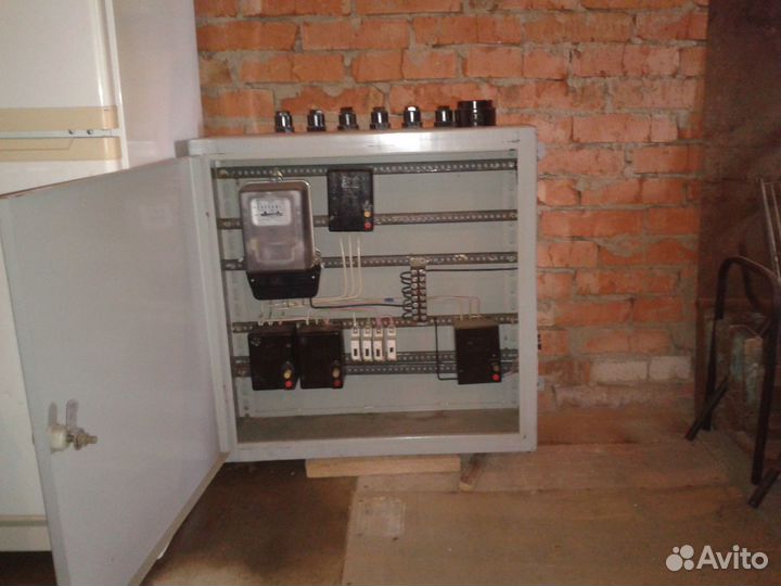Продам вводной электрический шкаф для коттеджа