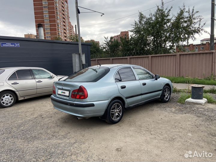 Mitsubishi Carisma, 2003