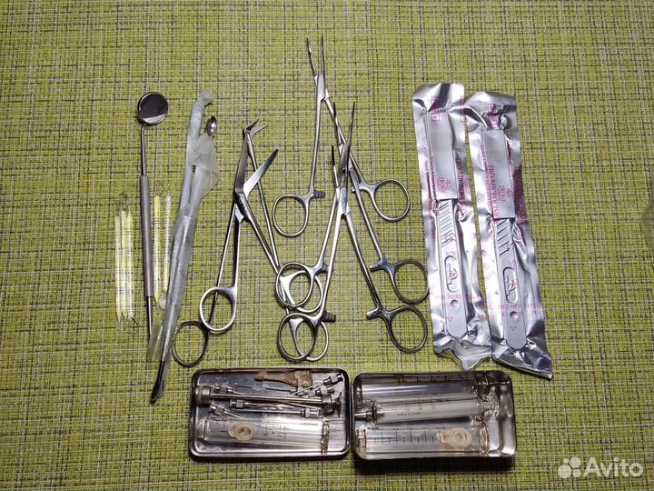 Хирургические инструменты, стерилизатор