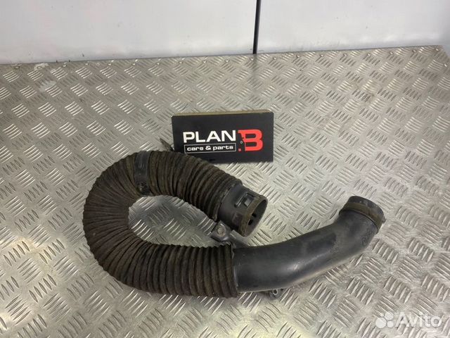 Патрубок воздушного фильтра Toyota Corolla E150