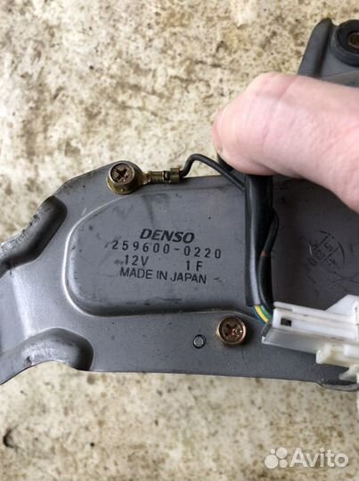 Моторчик стеклоочистителя задний mitsubishi colt