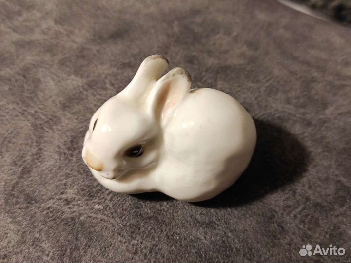 Продам фарфоровые статуэтки