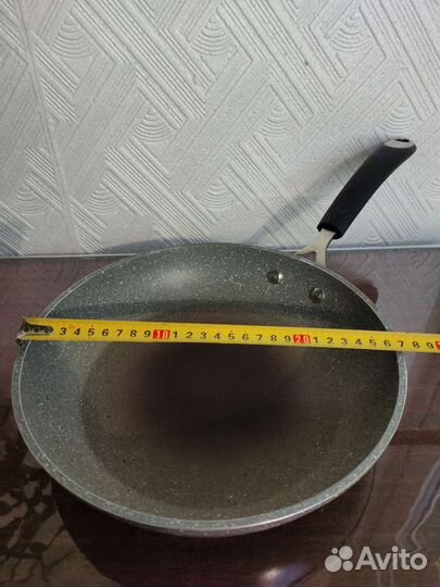 Сковороды разные