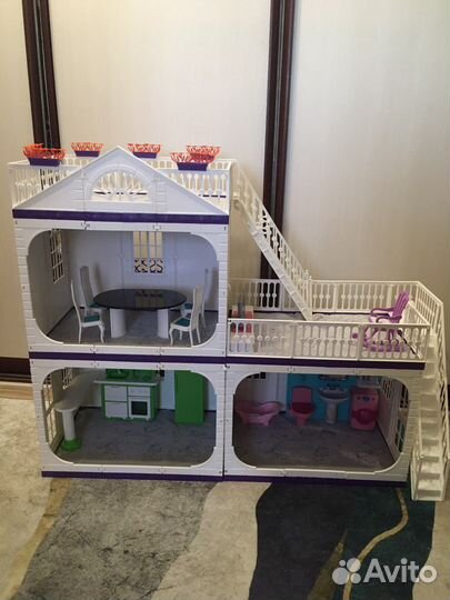 Домик с мебелью