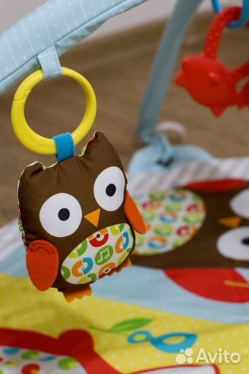 Развивающий коврик Skip Hop c игрушками