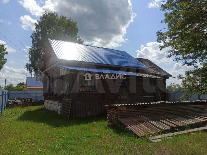 Дом 30 м² на участке 10 сот.