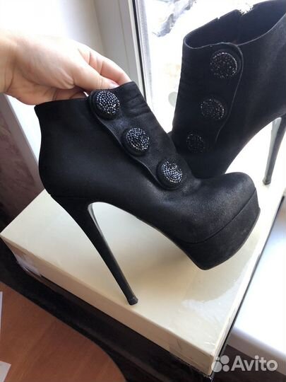 Nando muzi ботильоны