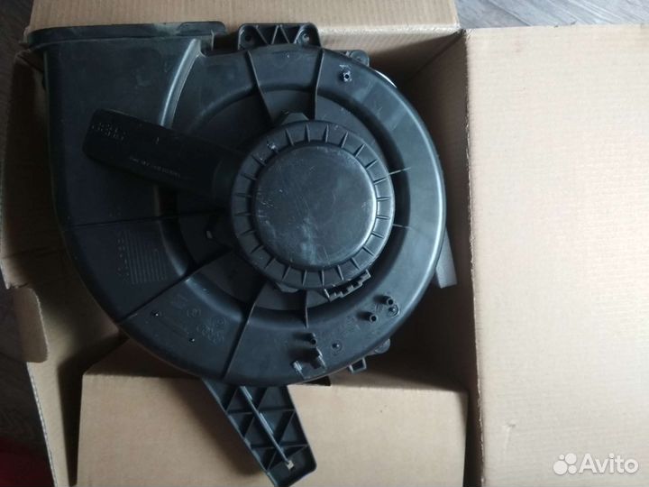 Моторчик отопителя volkswagen Polo